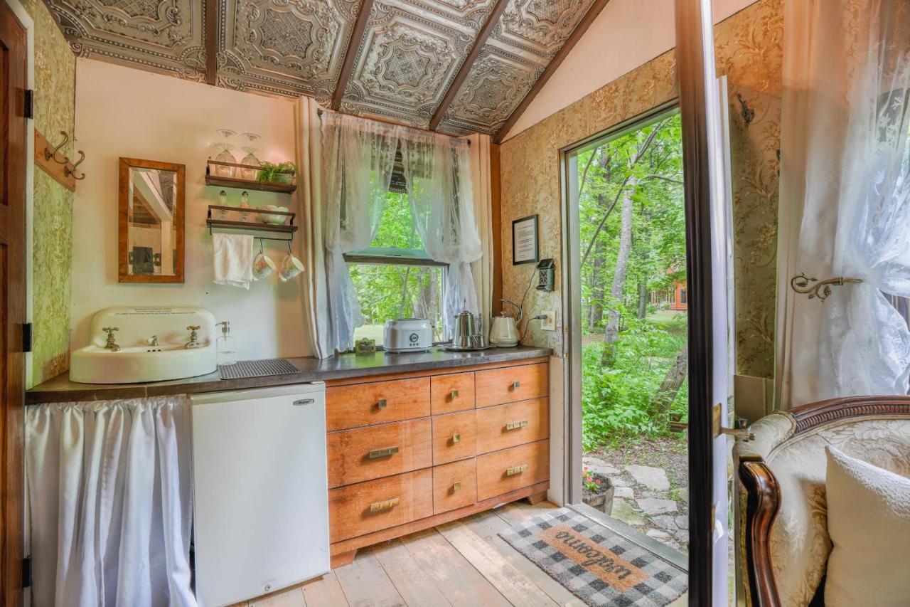 Vintage Wild West Tiny Hotel In The Woods! Pine City Eksteriør bilde
