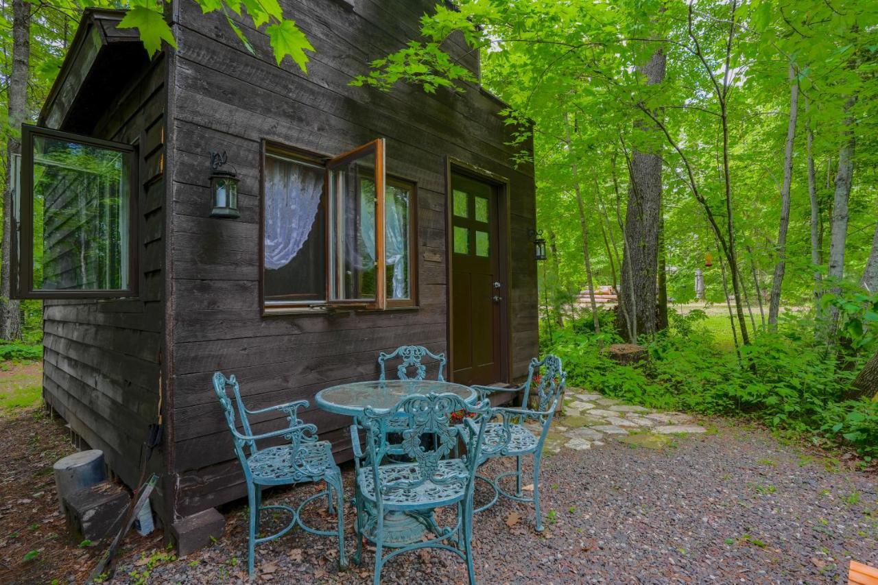 Vintage Wild West Tiny Hotel In The Woods! Pine City Eksteriør bilde